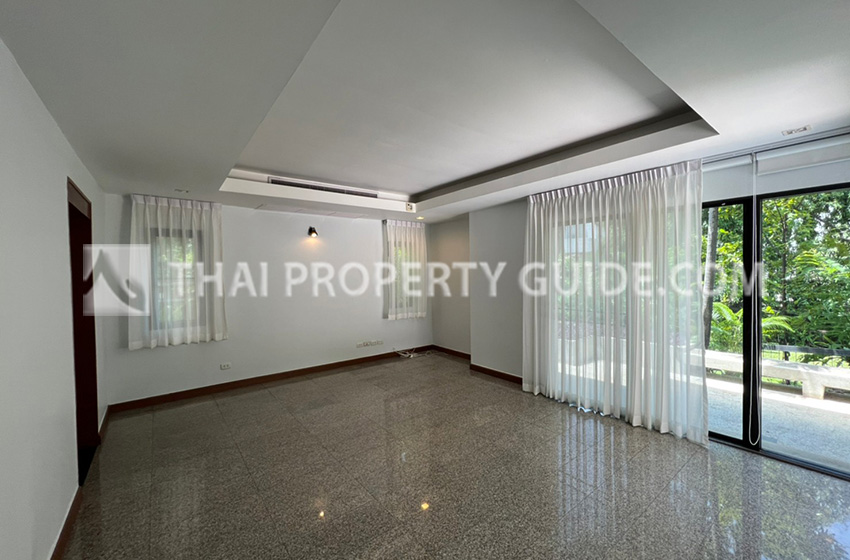 House with Private Pool in Nichada Thani 